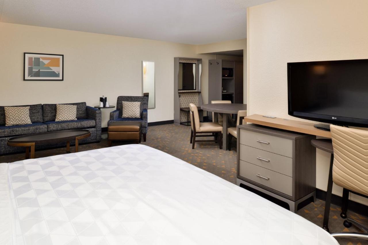 Holiday Inn Hotel & Suites Overland Park-Convention Center By Ihg Exterior foto