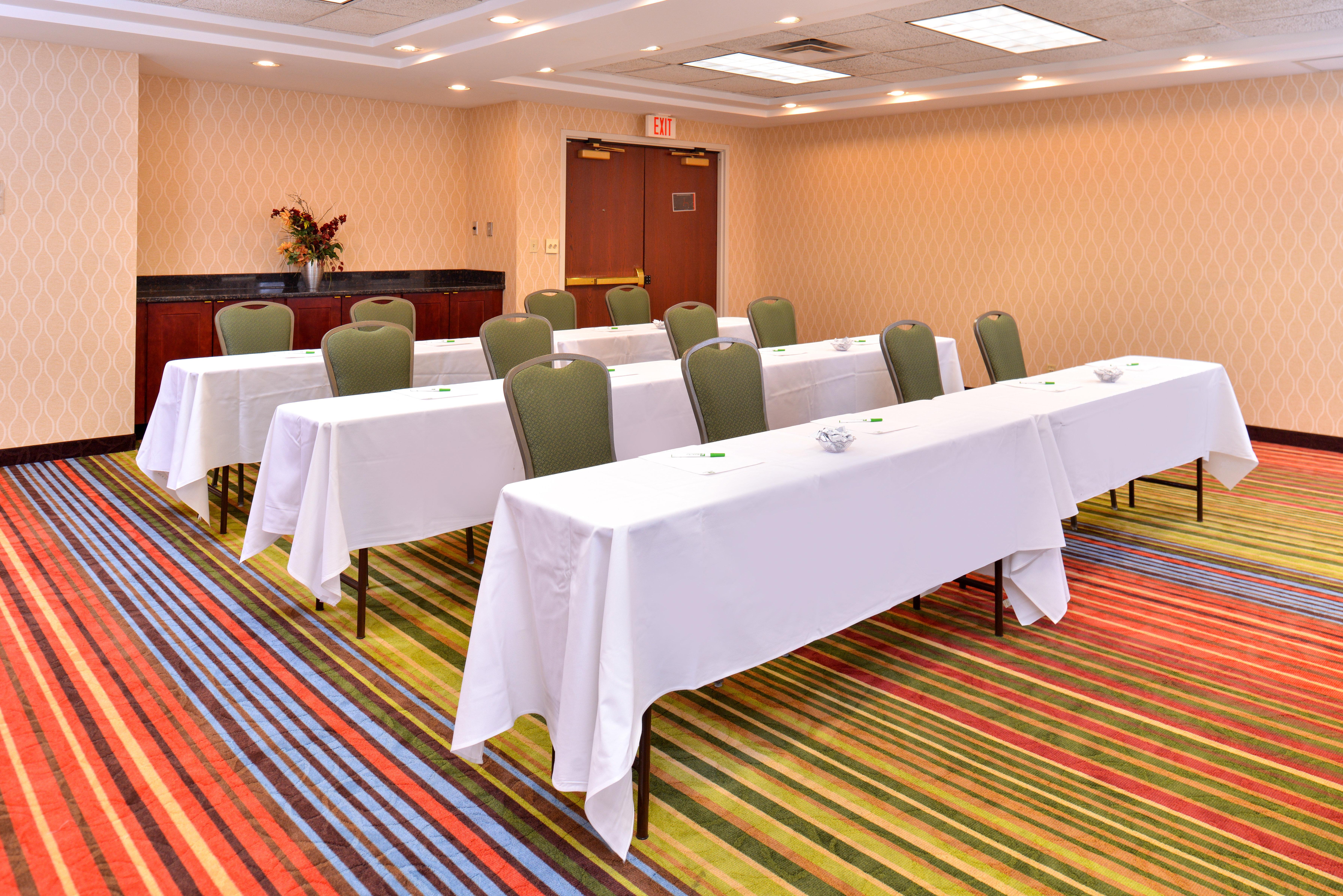 Holiday Inn Hotel & Suites Overland Park-Convention Center By Ihg Exterior foto