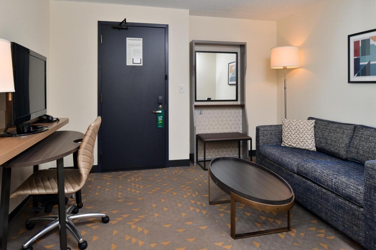 Holiday Inn Hotel & Suites Overland Park-Convention Center By Ihg Exterior foto